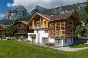 Apartments Picenin Badia